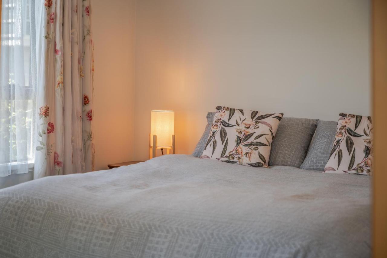 Libeau Lane Views - Akaroa Holiday Home 외부 사진