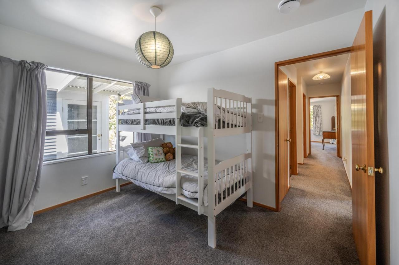 Libeau Lane Views - Akaroa Holiday Home 외부 사진
